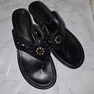 BareTraps Laser-Cut Wedge Thong Sandals Black Gold Accents 8M